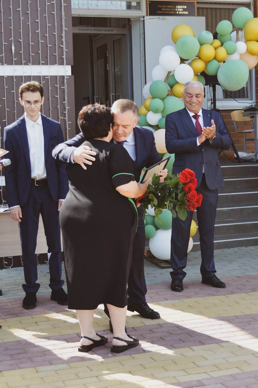 Последний звонок в учебных заведениях Старобжегокайского сельского посесения.